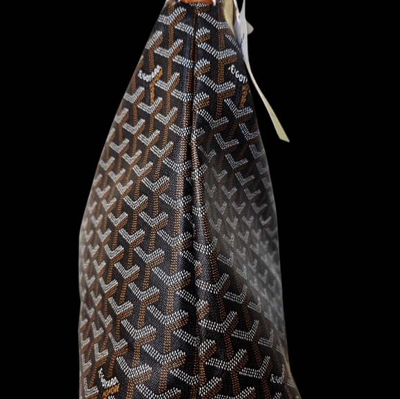 SALE!! Architectural Patterned Women's Tote Bag in Brown, Tan & White - Picture 6 of 9